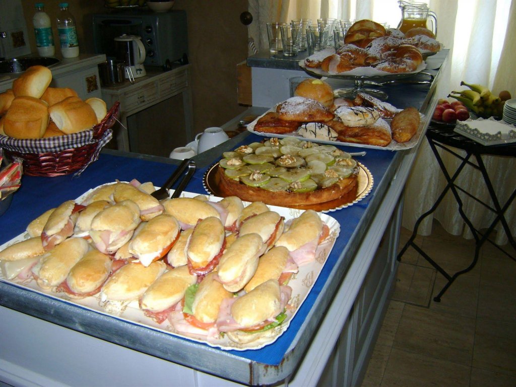 Фото Hotel La Petite Maison