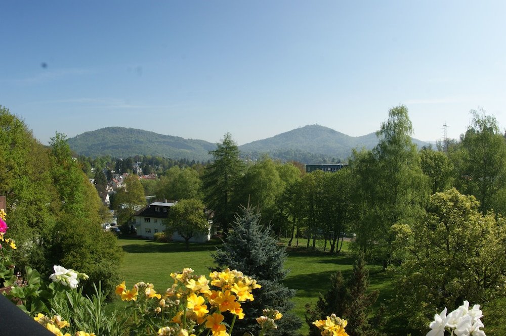 Фото Hotel Tannenhof