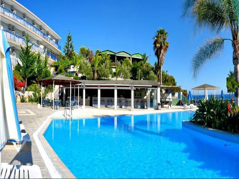 Фото отеля 1