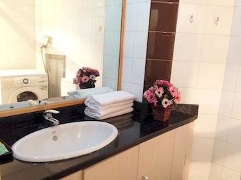 Фото Yuelai Apartment Hotel