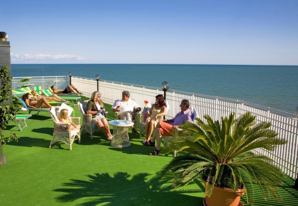 Фото Hotel Adria