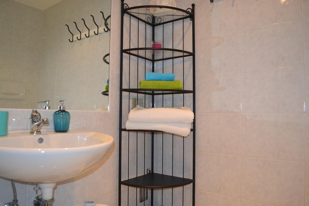 Фото White & Grey House