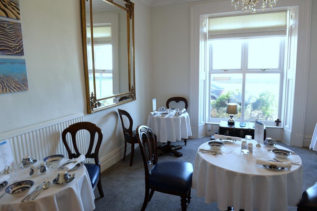 Фото Tides Reach Guest House