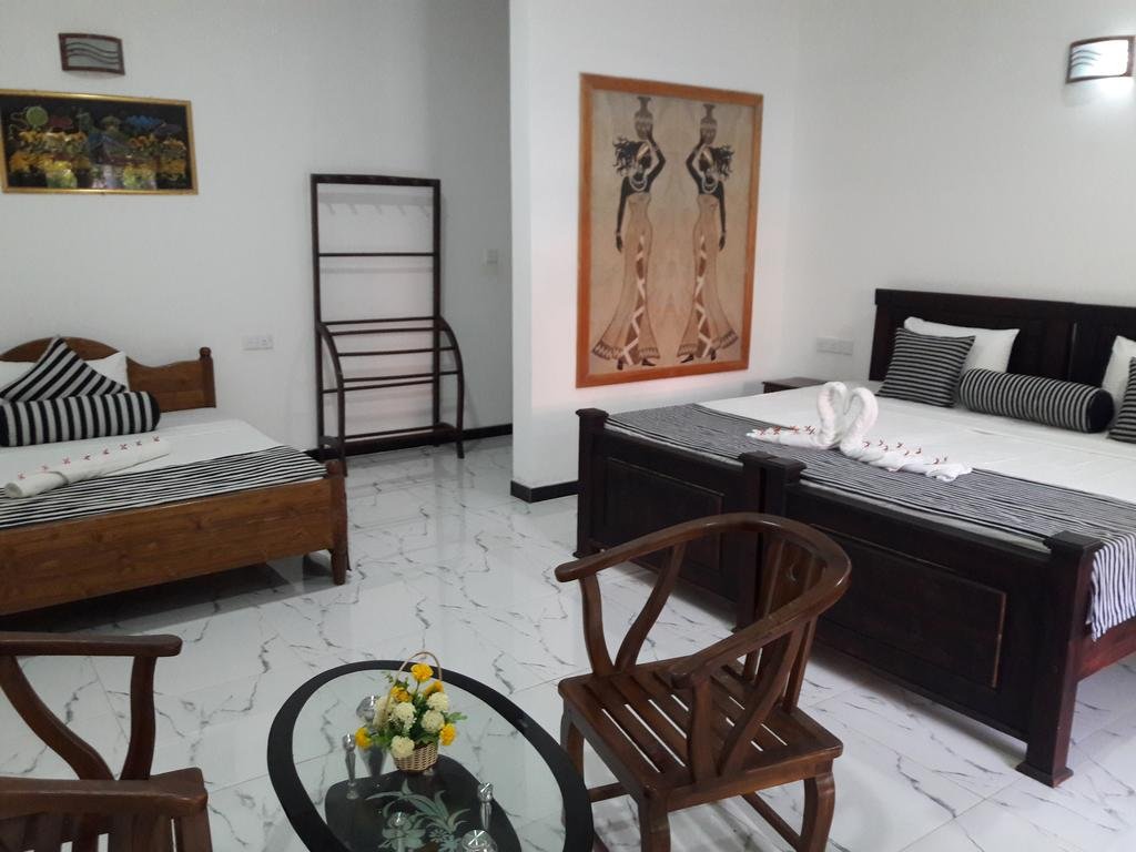 Фото N. L. I. Guest House