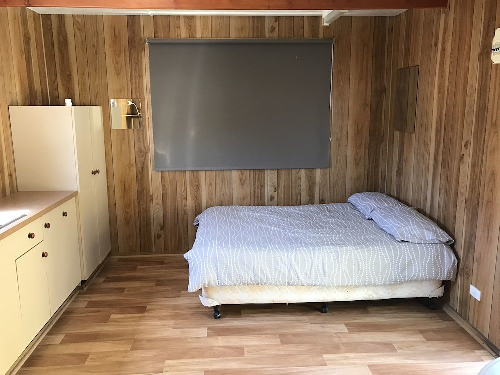 Фото The Waterwheel Beach Cabins - Caravan Park