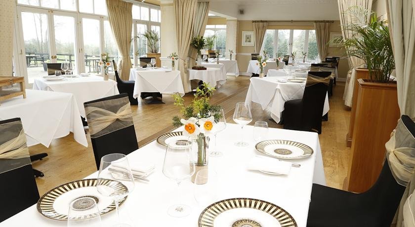 Фото Fallowfields Country House Hotel