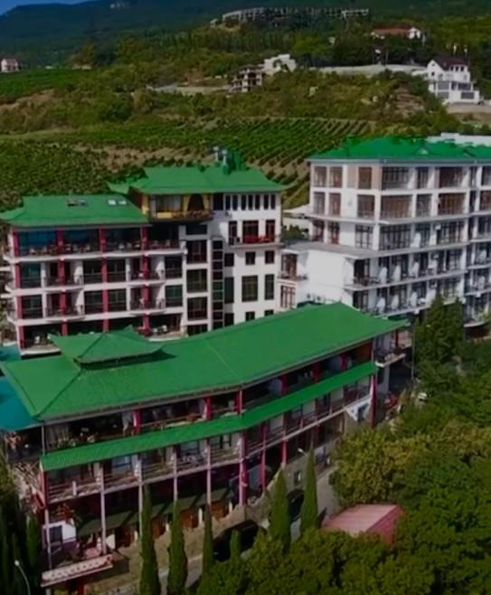 Фото Весёлый Хотэй