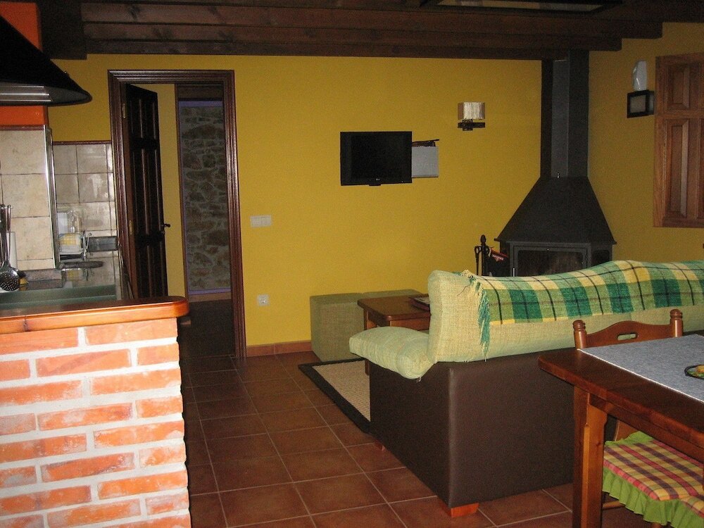 Фото Apartamentos Rurales La Portiella