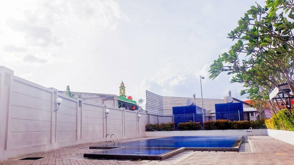 Hotel Minimalist Studio Room with City View @ Tifolia Apartment, Jakarta, photo