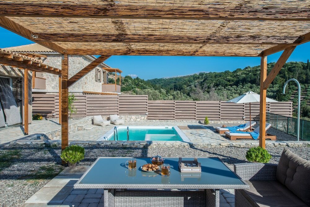 Фото Roggaki Ionian Villas