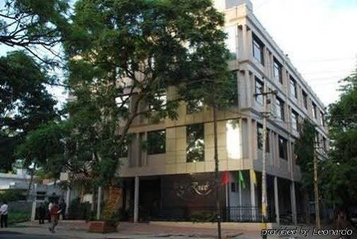 Фото Cross Roads Inn