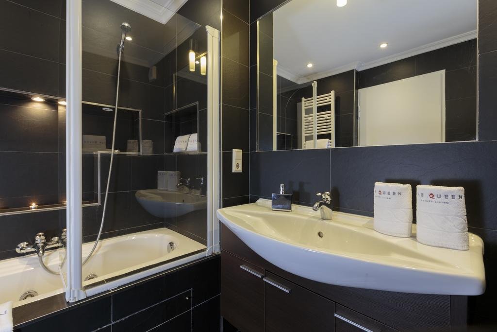 Фото The Queen Luxury Apartments - Villa Giada