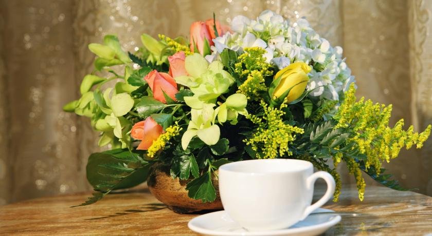 Фото A&em - The Petit Hotel