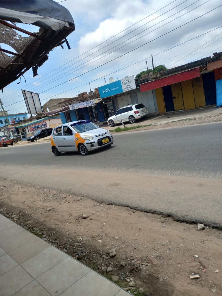 Electronic goods store Koran invetsments, Accra, photo