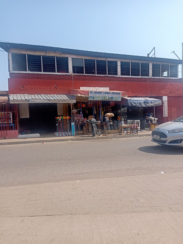 Hardware store Sharp links Avenue, Accra, photo