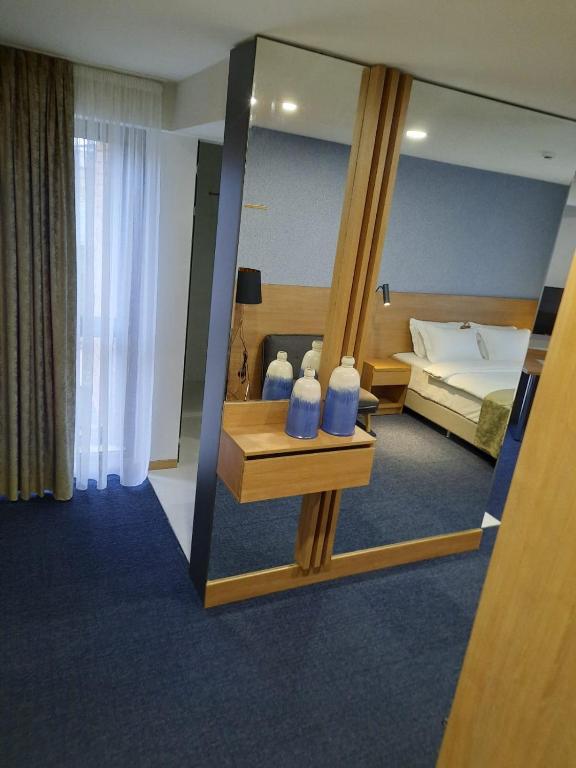 Фото Hotel Banovani