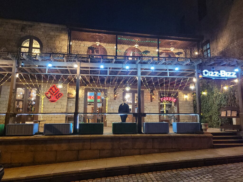 Restoran Cızz-Bızz, Bakı, foto