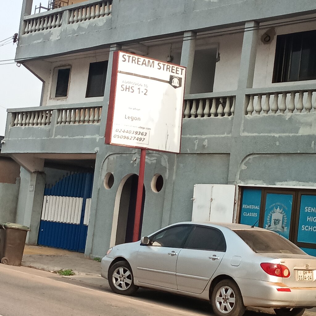 College Stream Street College, Accra, photo