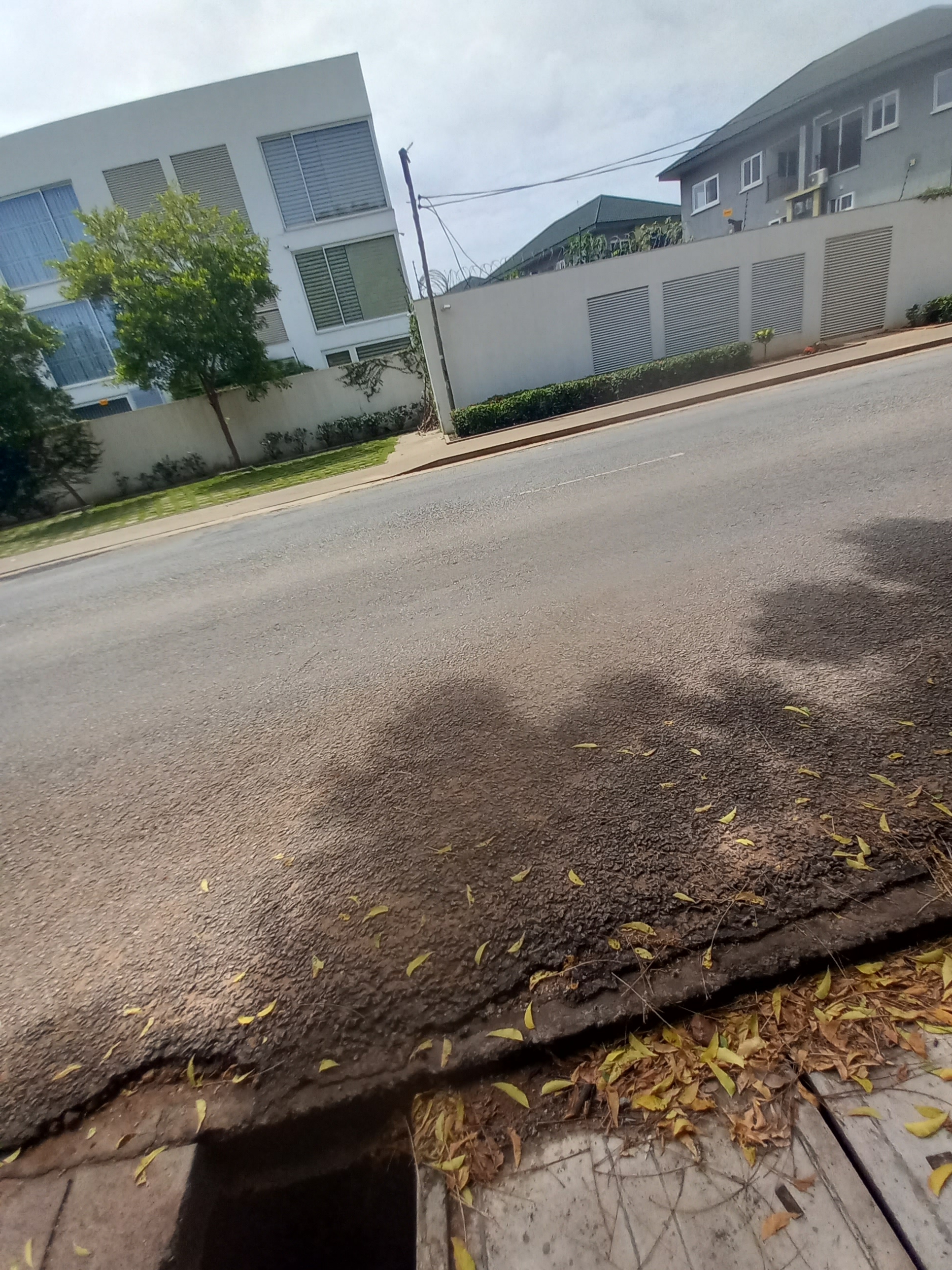 Фото Pls Apartments - Cantonments