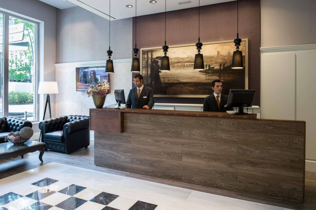 Фото Catalonia Passeig de Gràcia