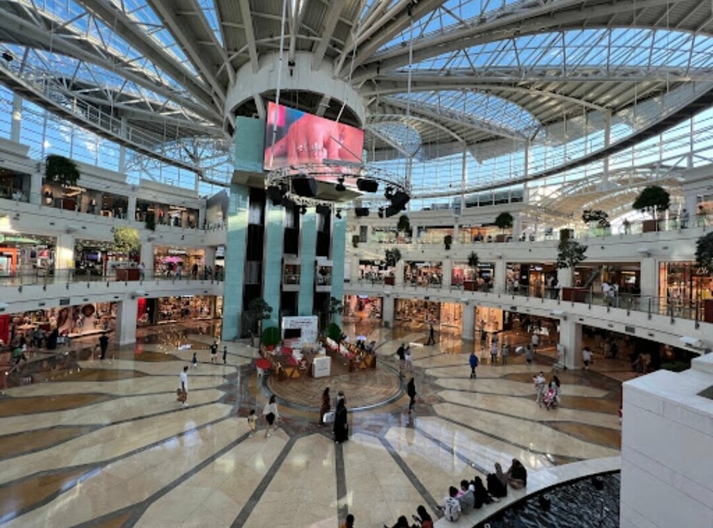 Shopping mall İstinye Park, Sariyer, photo