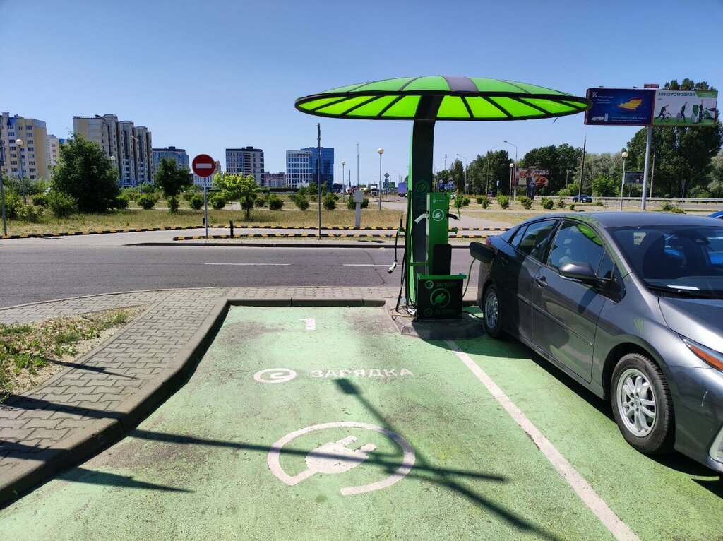 Estación de carga de vehículos eléctricos Станция зарядки электромобилей, , foto