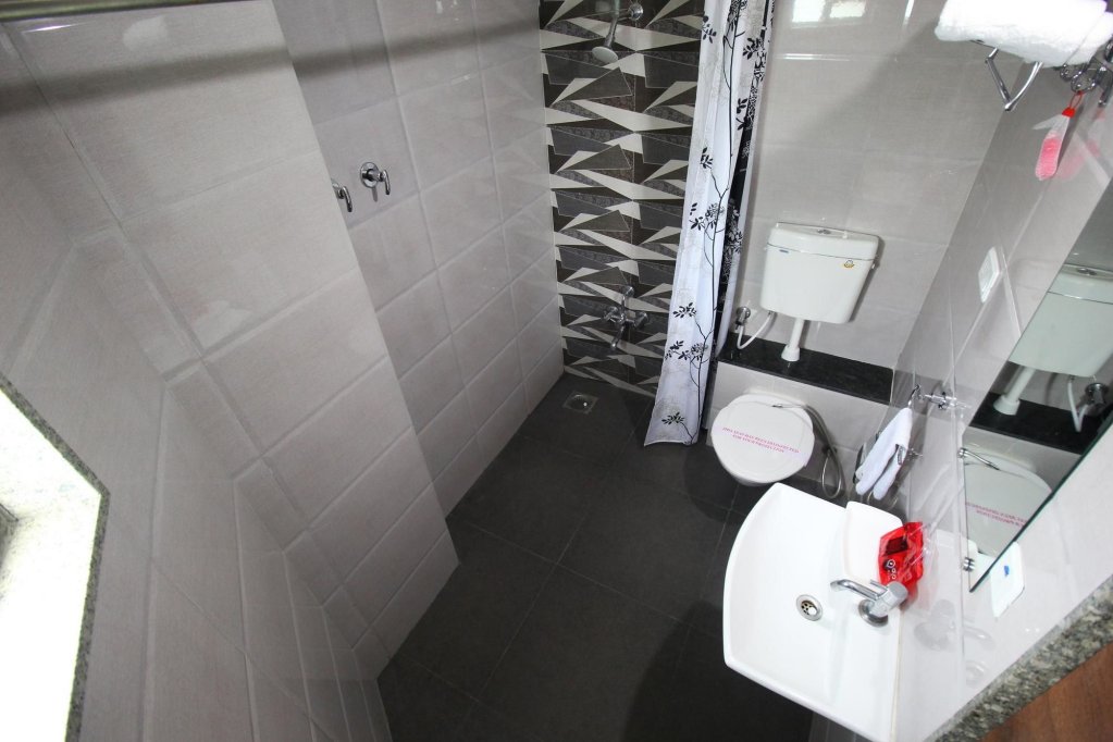 Фото Oyo Rooms Ahmedabad Airport Gandhinagar Highway