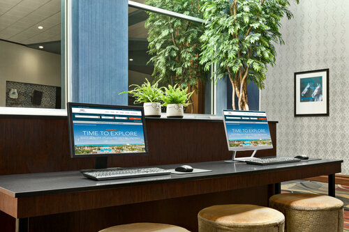 Гостиница Holiday Inn Louisville East - Hurstbourne, an Ihg Hotel в Луисвилле