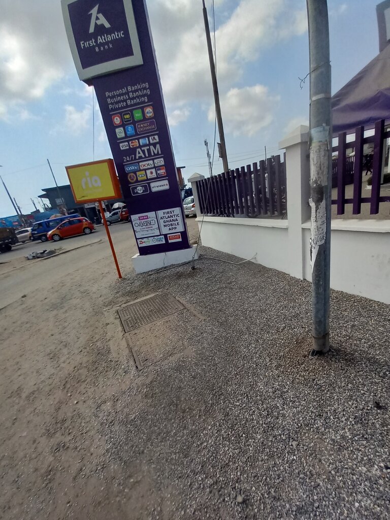 Bank First Atlantic Bank, Accra, photo