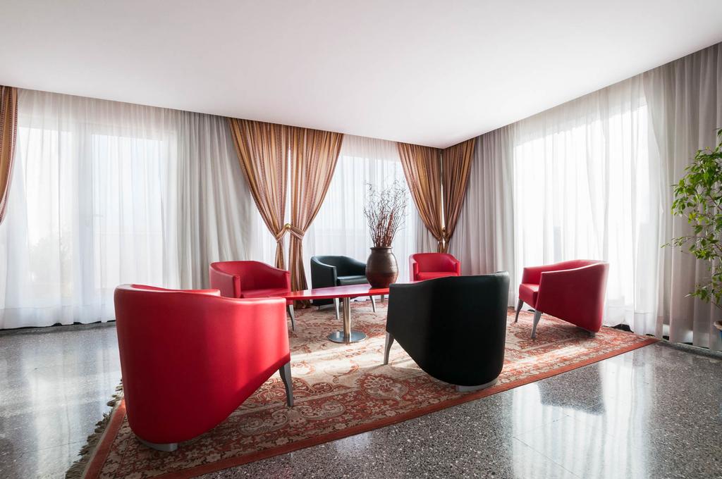 Фото Hotel Gaudi