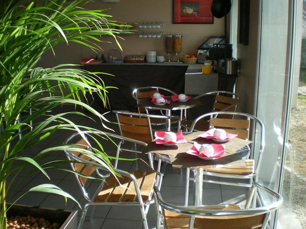 Фото Zenitude Hôtel-Résidences Nantes - La Beaujoire