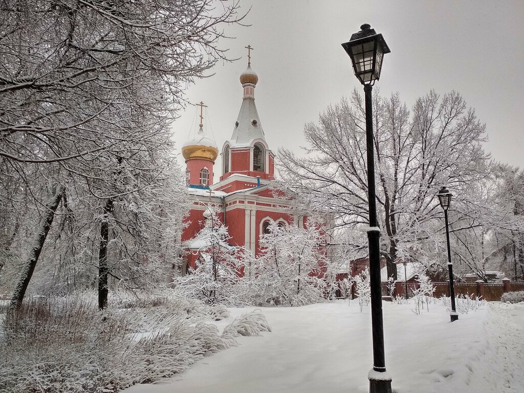 Orthodox church Church of the Resurrection of Christt at the Semyonovskoye cemetery, Moscow, photo