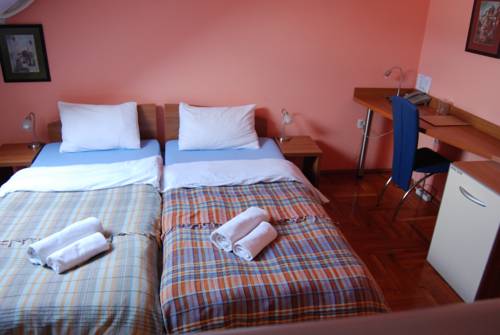 Фото Car Royal Apartments and Rooms