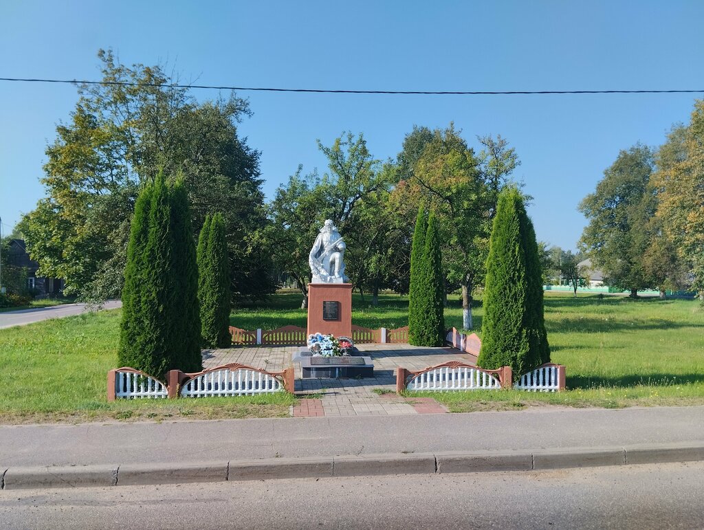 Памятник, мемориал Воинское захоронение № 2482, Гродненская область, фото