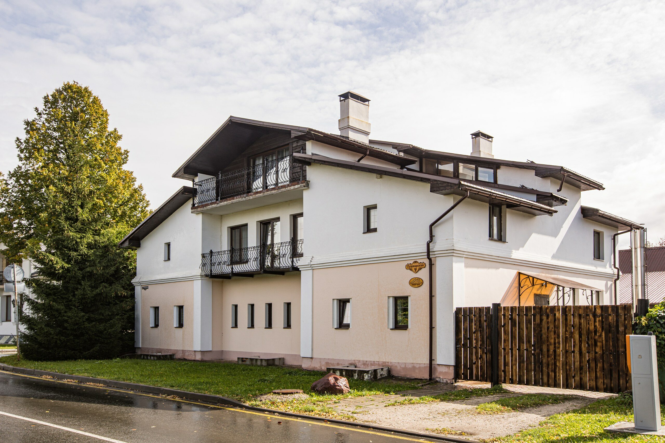 Фото отеля 1