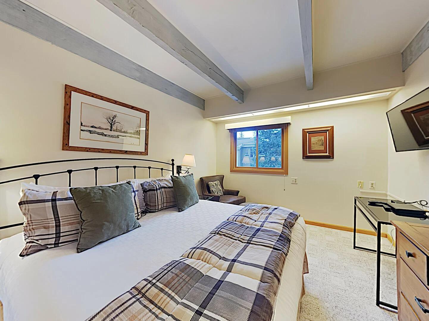 Фото The Timberline Condominiums