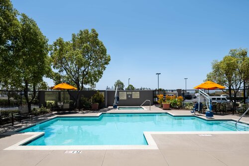 Гостиница Hampton Inn Irvine East - Lake Forest