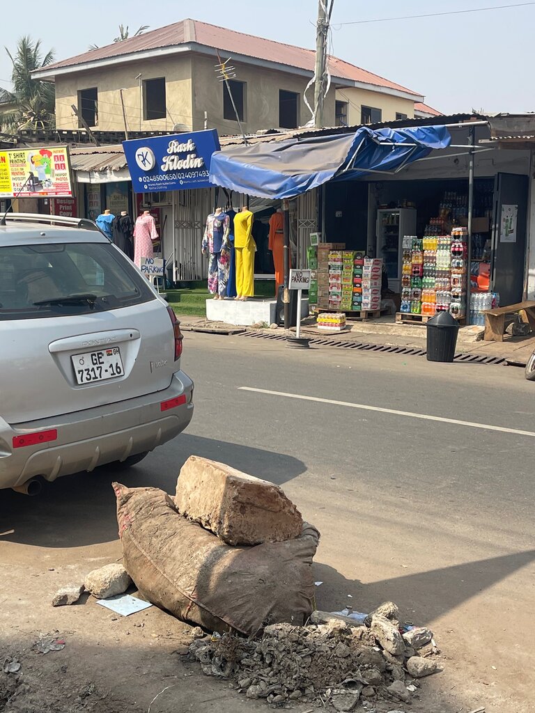 Fasteners All Star, Accra, photo