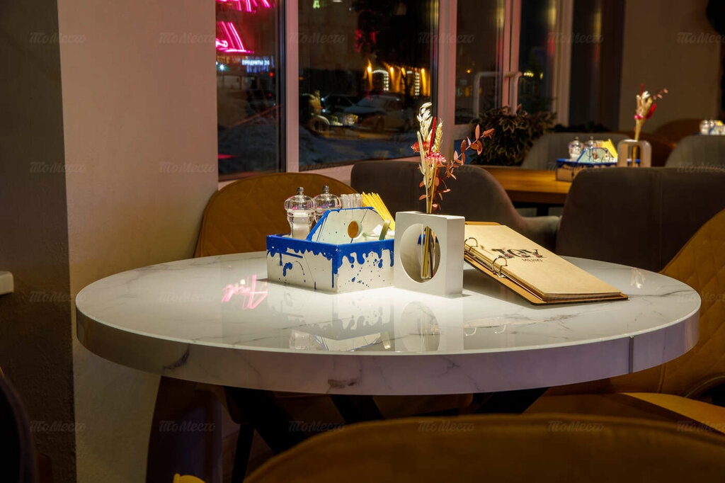 Joy food&wine, cafe, Saratov, naberezhnaya Kosmonavtov, 7А - Yandex Maps