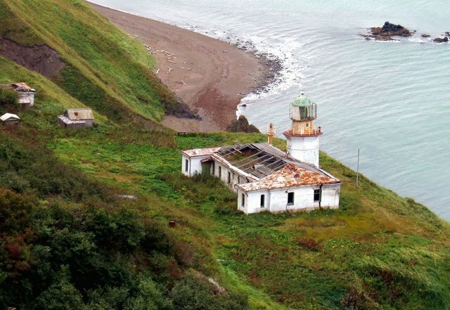 Достопримечательность Маяк Жонкиер, Сахалинская область, фото