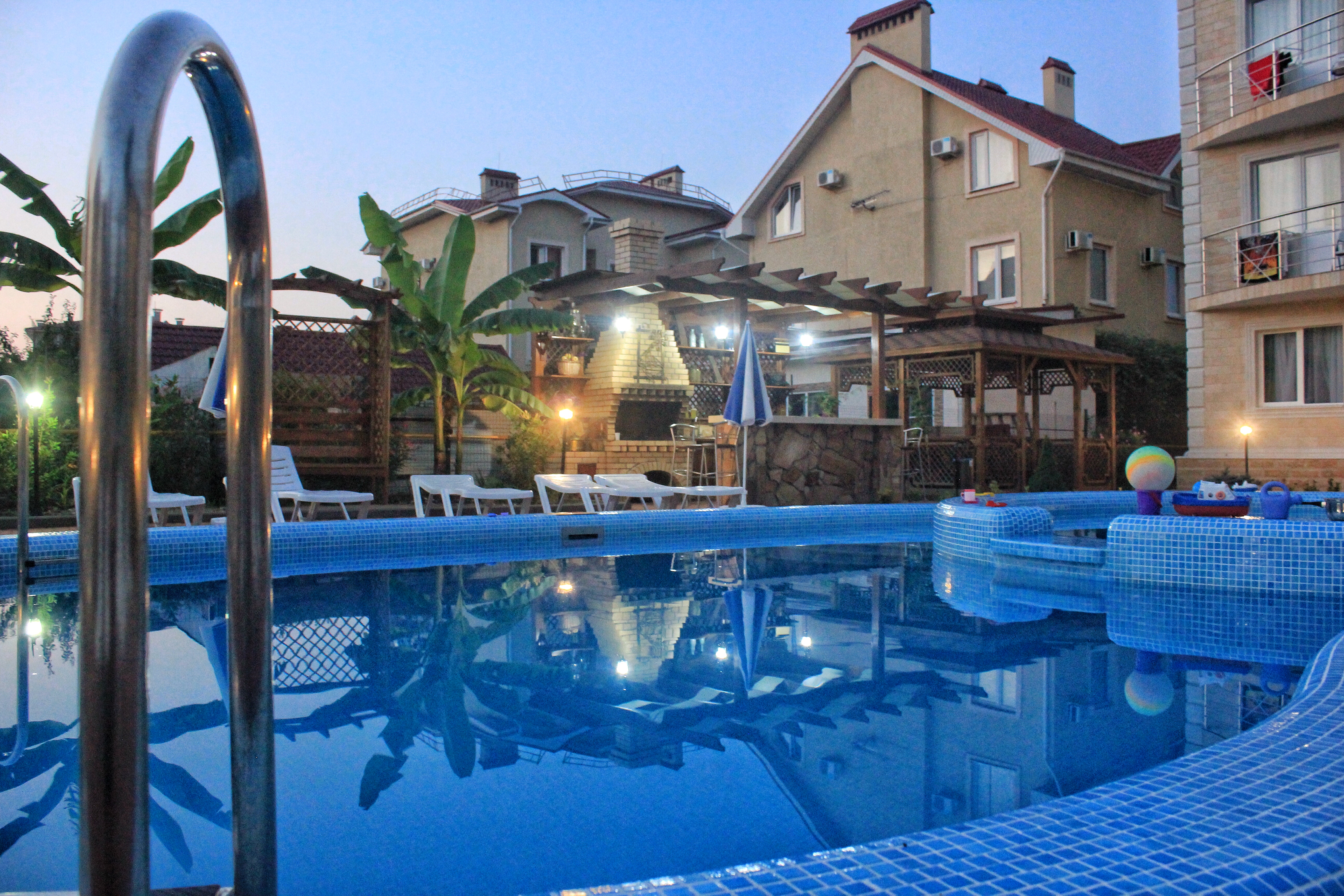 Фото отеля 1