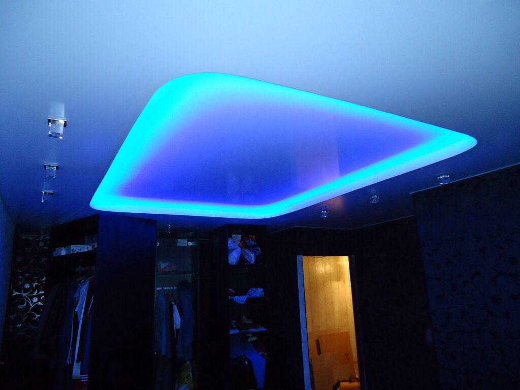 Декор, компания по производству и монтажу натяжных потолков в Нижнем Новгороде н