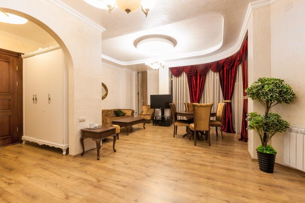 Фото Iberia Palace Hotel