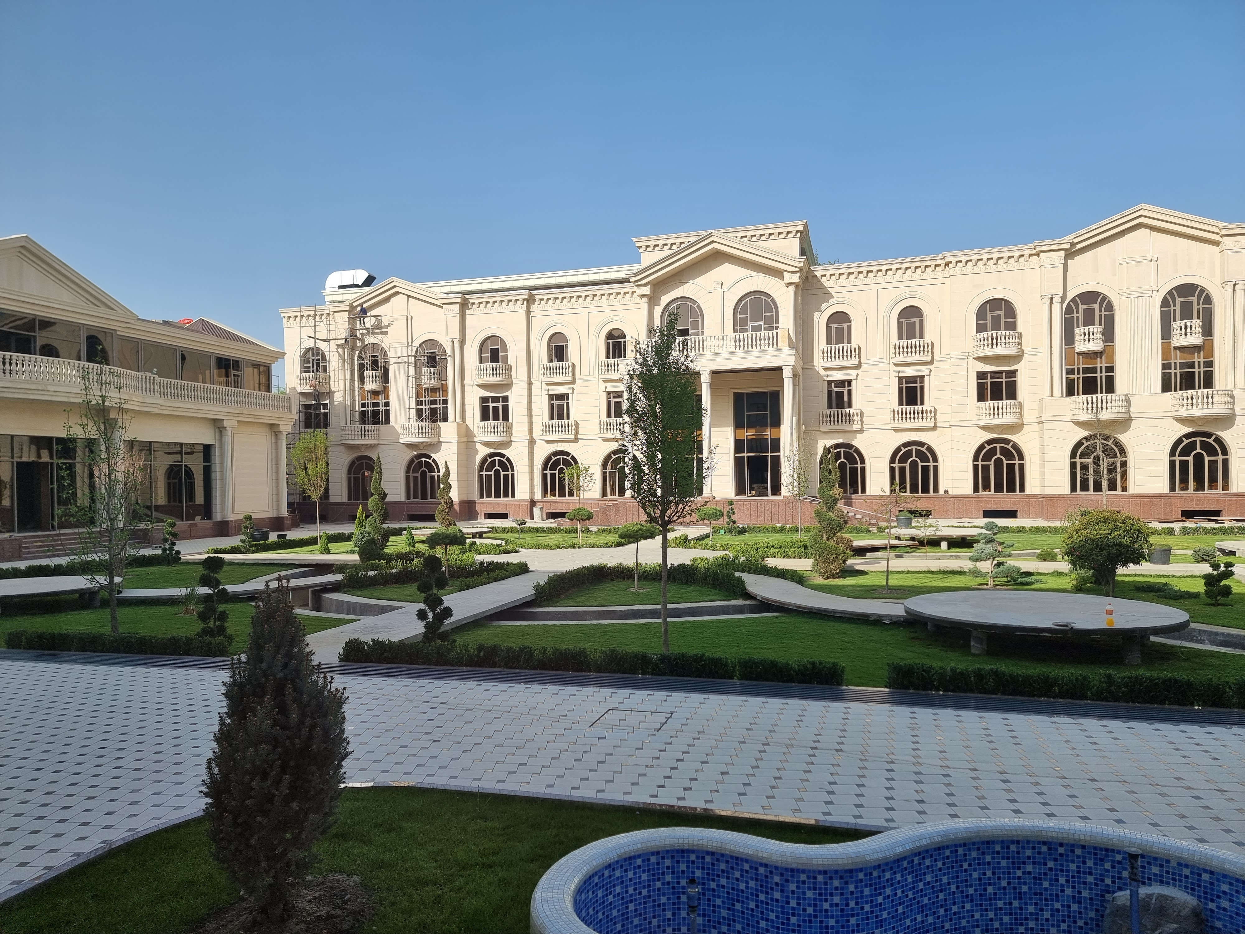 Фото Zarafshon Parkside Hotel