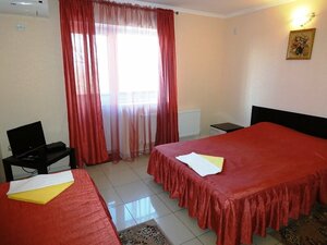 Жемчужина (Sennoy Settlement, Mira Street, 36И) ، فندق