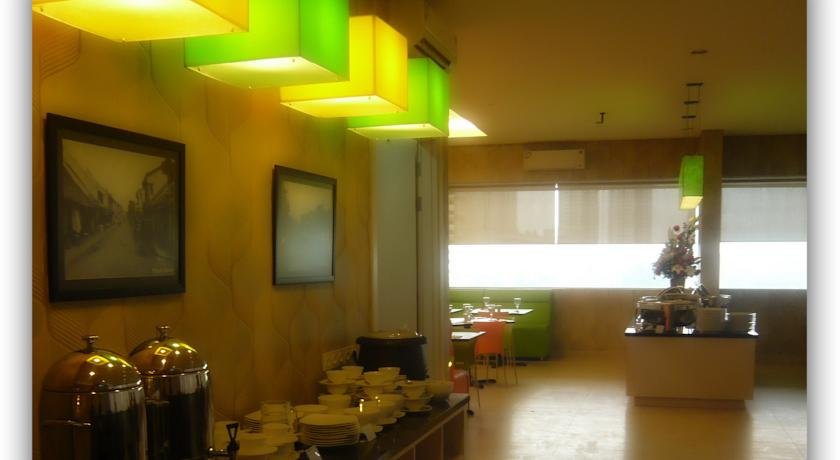 Фото Dragon Inn Kemayoran