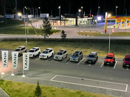 Qizlar anal teshiklarini korsatadilar