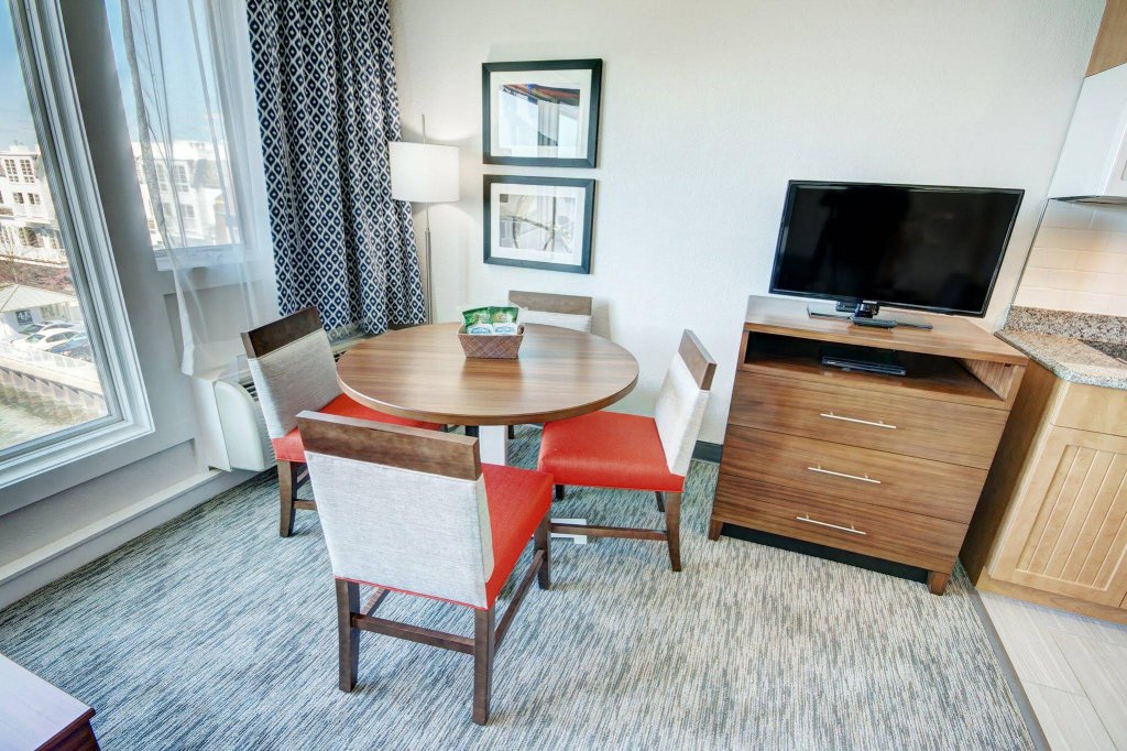 Фото Wyndham VR Inn On The Harbor