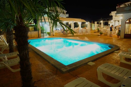 Гостиница Small Hotel Kleopatra