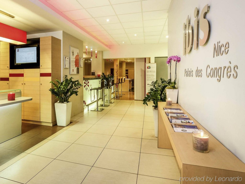 Фото EasyHotel Nice Palais des Congrès